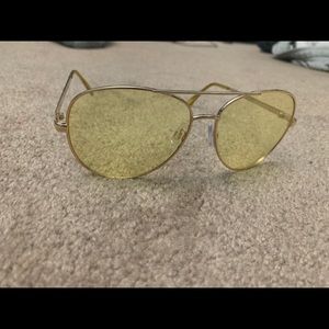 urban outfitters yellow sunglasses